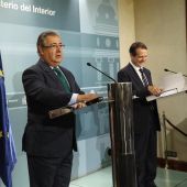 Juan Ignacio Zoido con el presidente de la FEMP, Abel Caballero