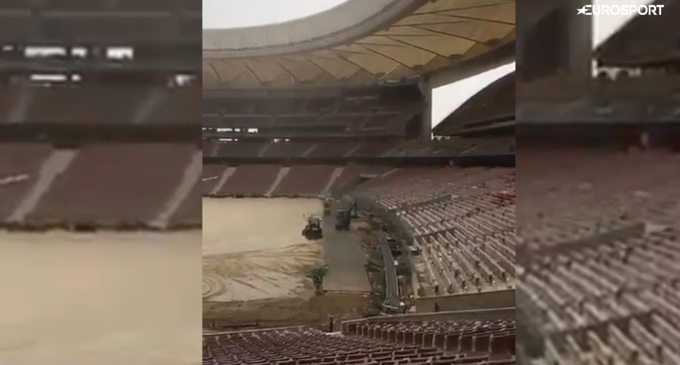 Goteras en el Wanda Metropolitano a menos de tres semanas para el estreno Goteras en el Wanda Metropolitano a menos de tres semanas para el estreno