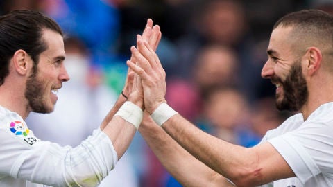Bale y Benzema en un partido