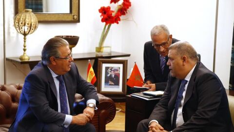 Juan Ignacio Zoido con su hom&oacute;logo marroqu&iacute;, Abdeluafi Laftit