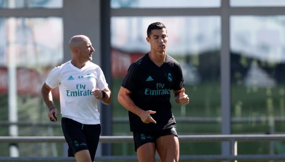 Cristiano Ronaldo ya se entrena a las órdenes de Pintus y Zidane en Valdebebas.