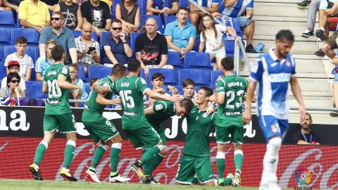 Los jugadores del Legan&eacute;s celebran el gol de Mantovani contra el Espanyol