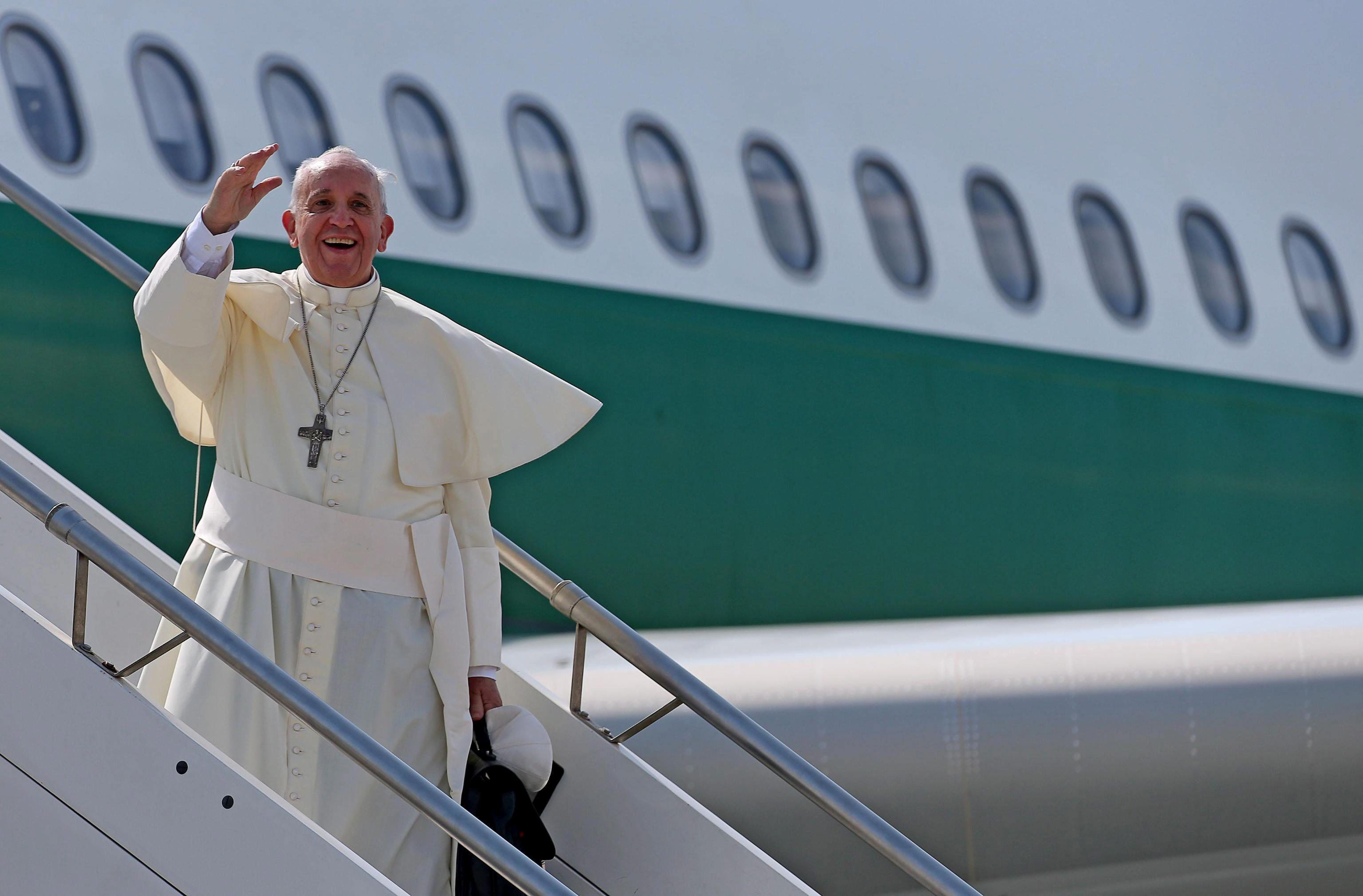 El Papa llega a Colombia donde realizará una visita pastoral de cinco días El Papa llega a Colombia donde realizará una visita pastoral de cinco días