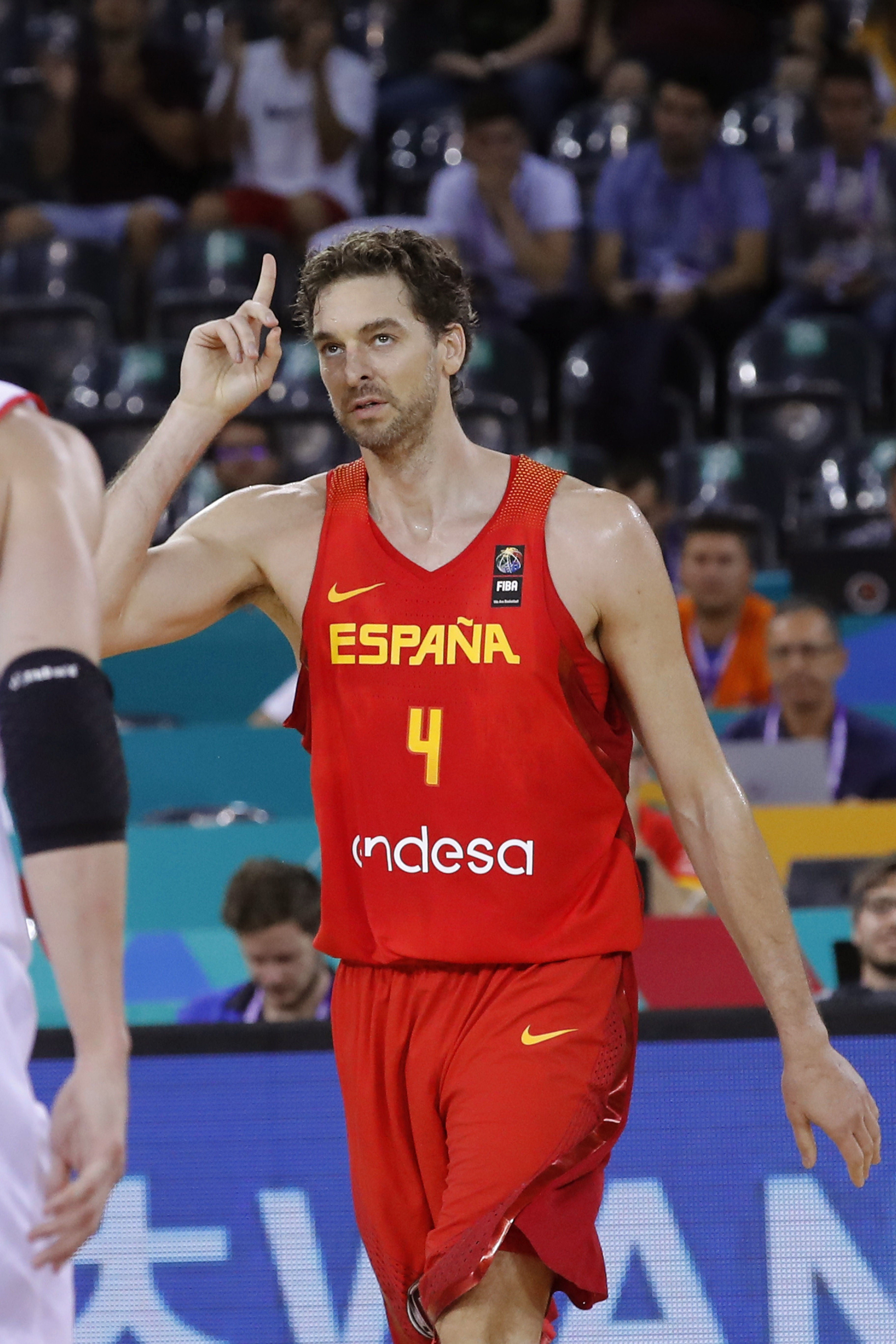 Pau Gasol: "Los récords son anecdóticos, lo importante es subir a lo más alto del podio" Pau Gasol: "Los récords son anecdóticos, lo importante es subir a lo más alto del podio"
