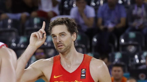 Pau Gasol celebra su r&eacute;cord en el Eurobasket