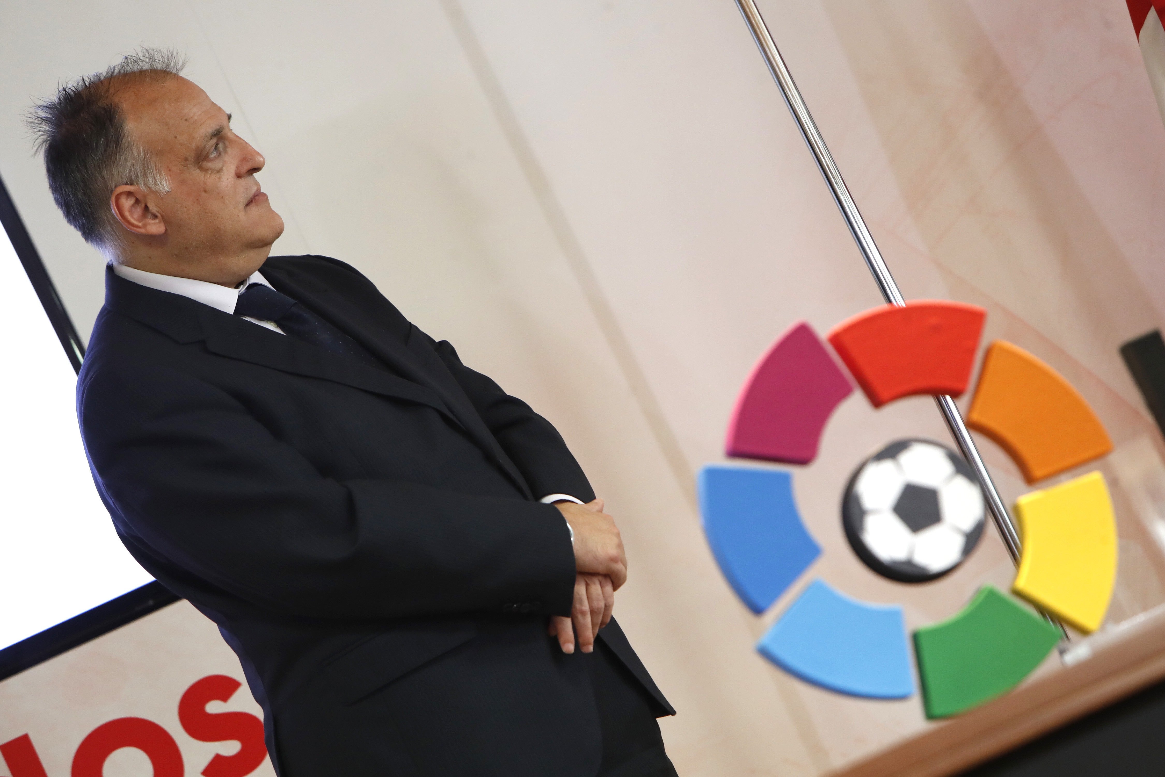 El Manchester City amenaza con denunciar a Tebas por acusar al conjunto inglés de "dopaje financiero" El Manchester City amenaza con denunciar a Tebas por acusar al conjunto inglés de "dopaje financiero"