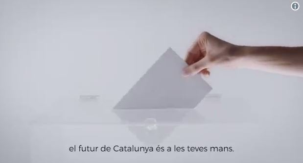El Gobierno catalán explicita la palabra 'referéndum' en el spot completo en el que anima a votar El Gobierno catalán explicita la palabra 'referéndum' en el spot completo en el que anima a votar