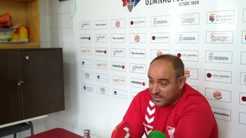 Abraham Garc&iacute;a, entrenador Gimn&aacute;stica Segoviana