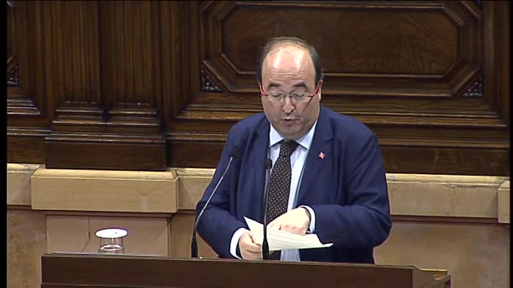 Iceta pide por carta a Puigdemont que evite una declaración de independencia Iceta pide por carta a Puigdemont que evite una declaración de independencia