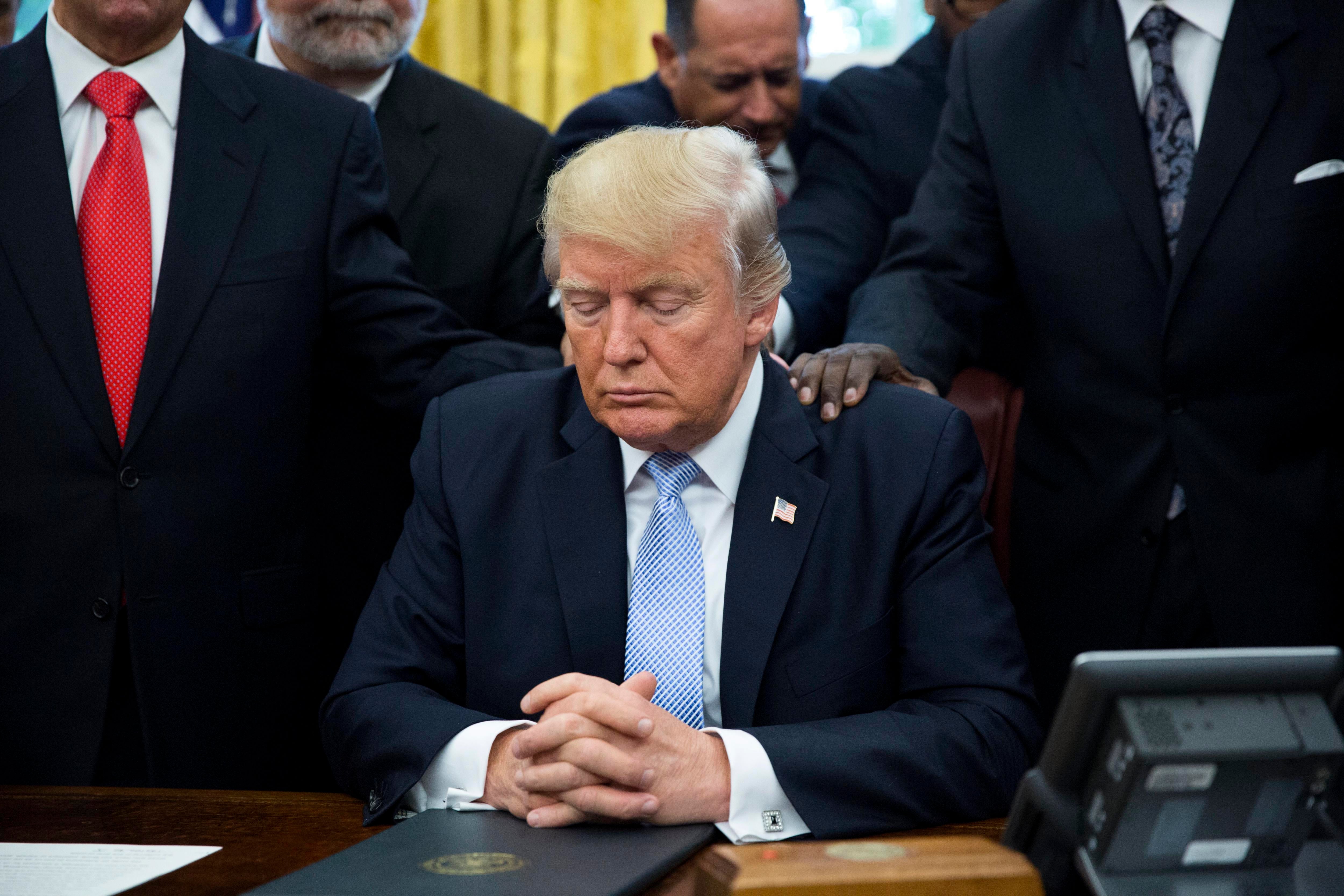 Trump ofrece apoyo al pueblo mexicano tras un fuerte seísmo en Ciudad de México Trump ofrece apoyo al pueblo mexicano tras un fuerte seísmo en Ciudad de México