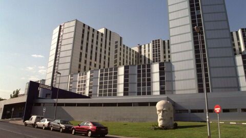 Vista del hospital Ram&oacute;n y Cajal en Madrid