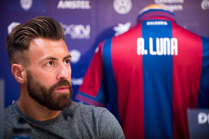 Antonio Luna: "Espero que el Míster me dé la oportunidad, pero nadie regala nada" Antonio Luna: "Espero que el Míster me dé la oportunidad, pero nadie regala nada"