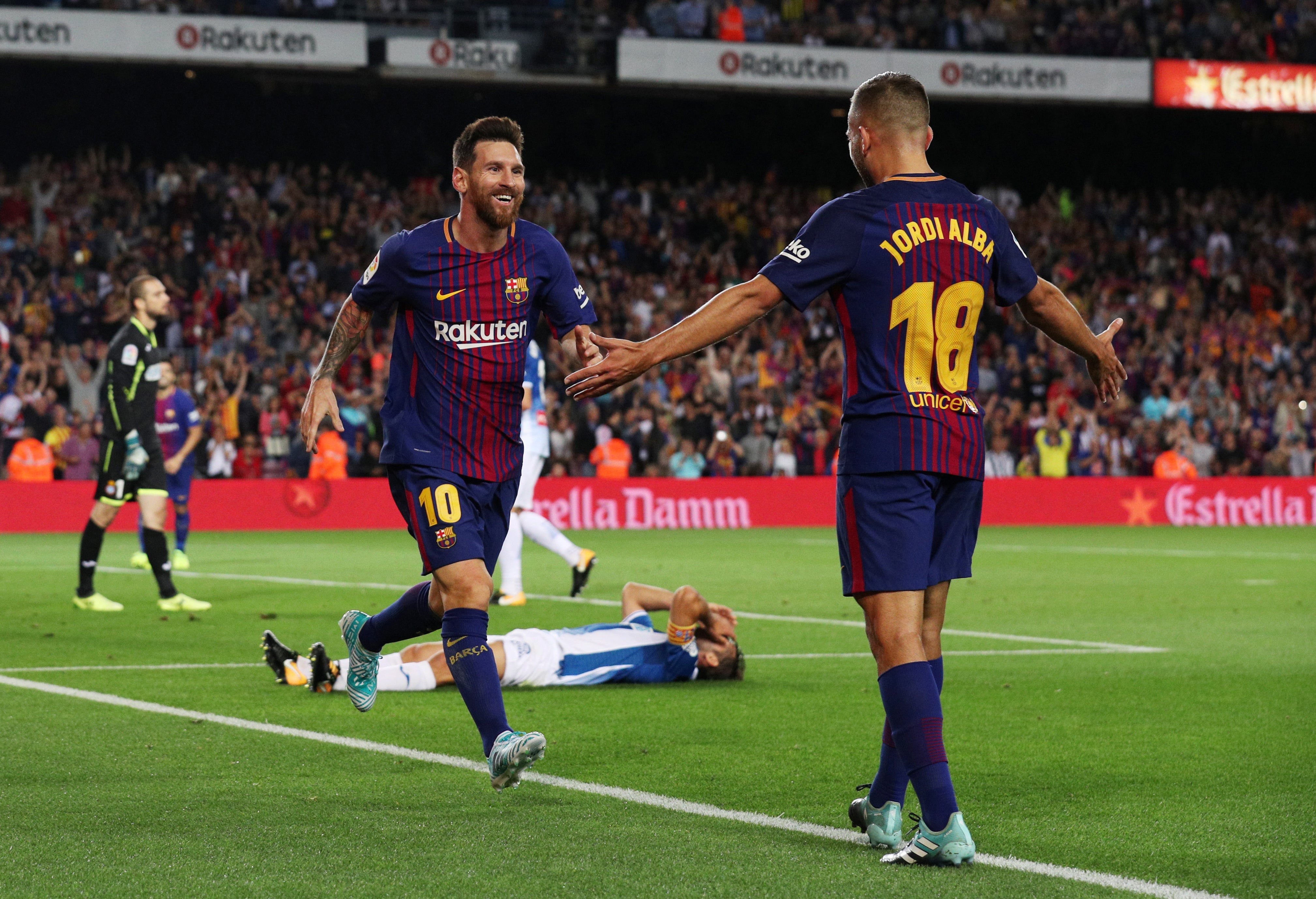 Barcelona 5 - 0 Espanyol | El Barcelona se lleva el derbi catalán con un 'hat-trick' de Messi Barcelona 5 - 0 Espanyol | El Barcelona se lleva el derbi catalán con un 'hat-trick' de Messi