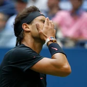 Rafa Nadal se echa la mano a la cara en la final del US Open Rafa Nadal se echa la mano a la cara en la final del US Open
