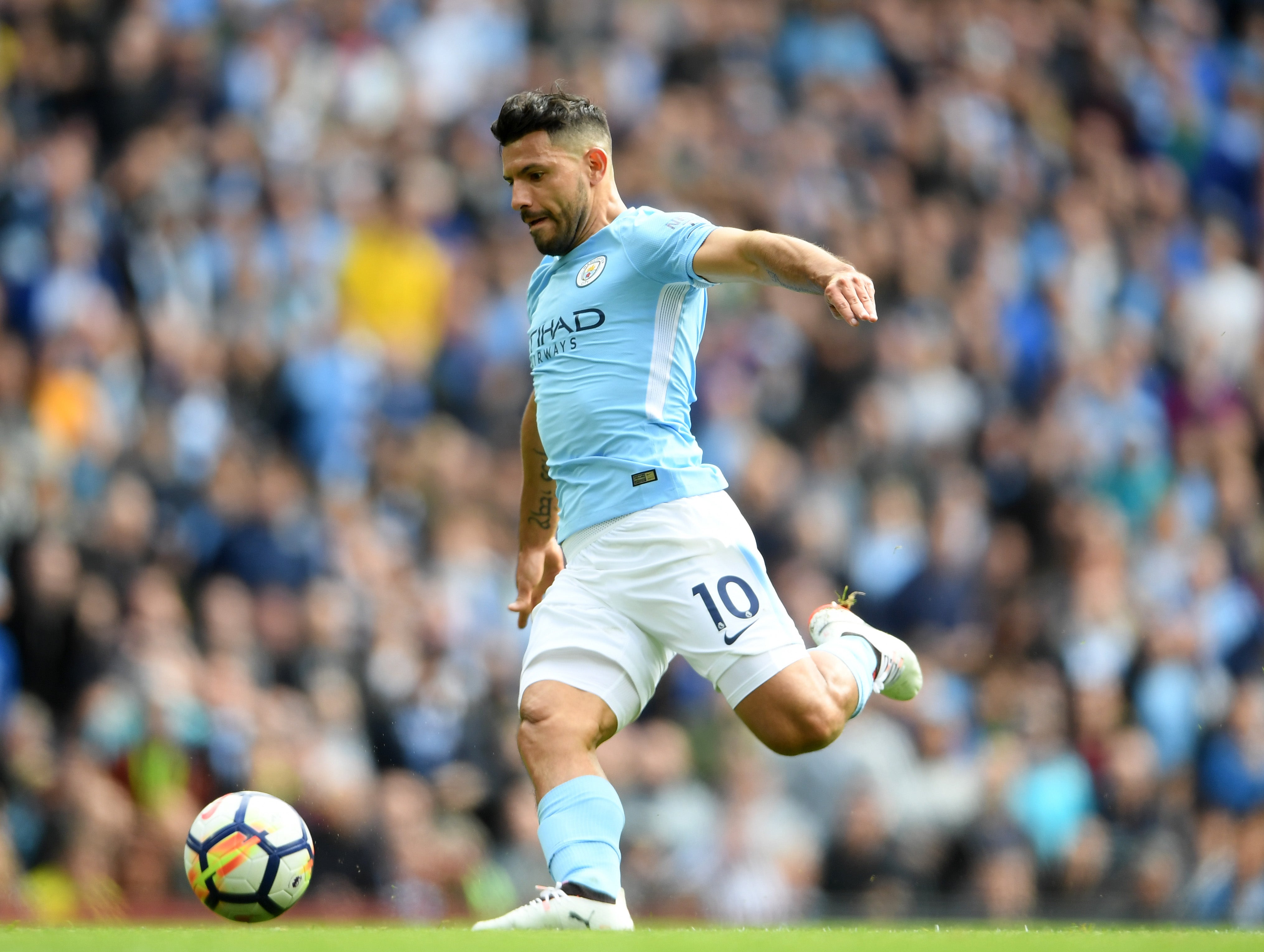 Kun Agüero se convierte en el máximo anotador no europeo de la Premier Kun Agüero se convierte en el máximo anotador no europeo de la Premier