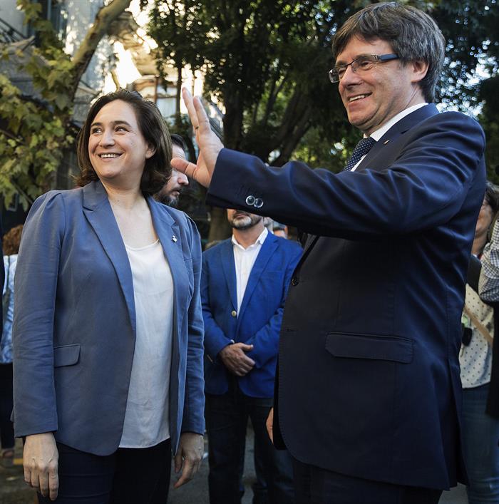 Tertulia: ¿Qué votará Ada Colau si se celebra el referéndum del 1-O? Tertulia: ¿Qué votará Ada Colau si se celebra el referéndum del 1-O?