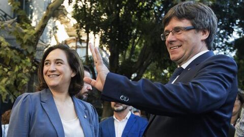 Ada Colau y Carles Puigdemont