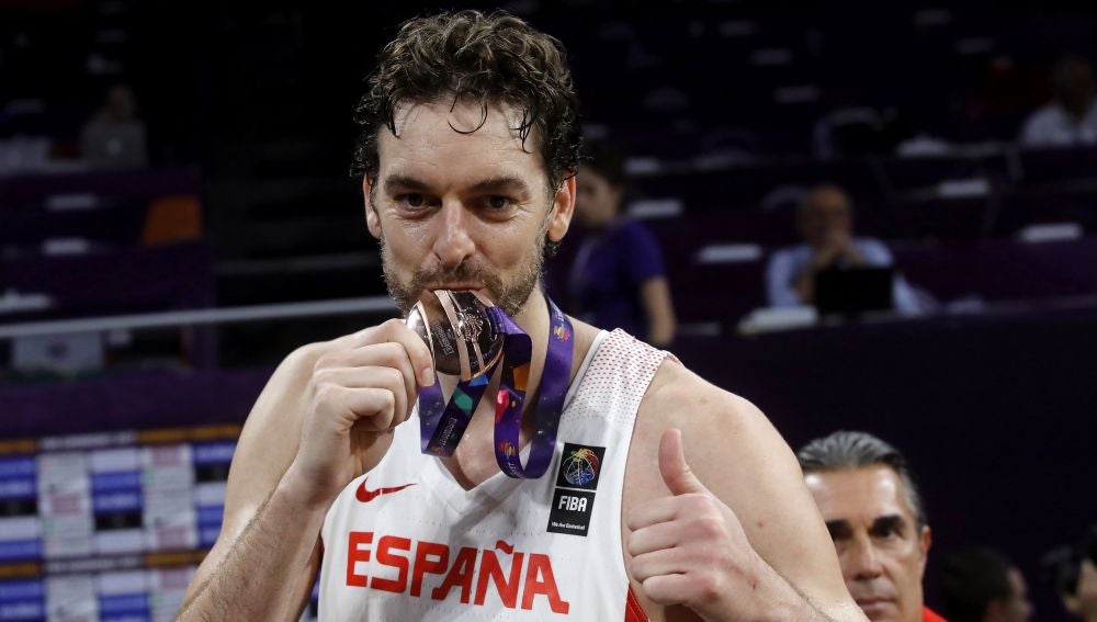 Pau Gasol, con la medalla de bronce del Eurobasket