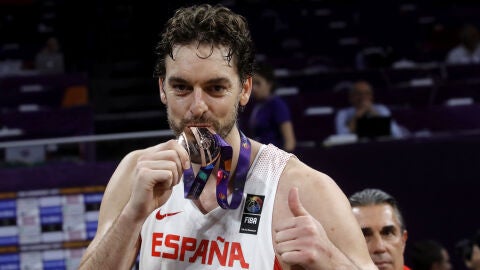 Pau Gasol, con la medalla de bronce del Eurobasket