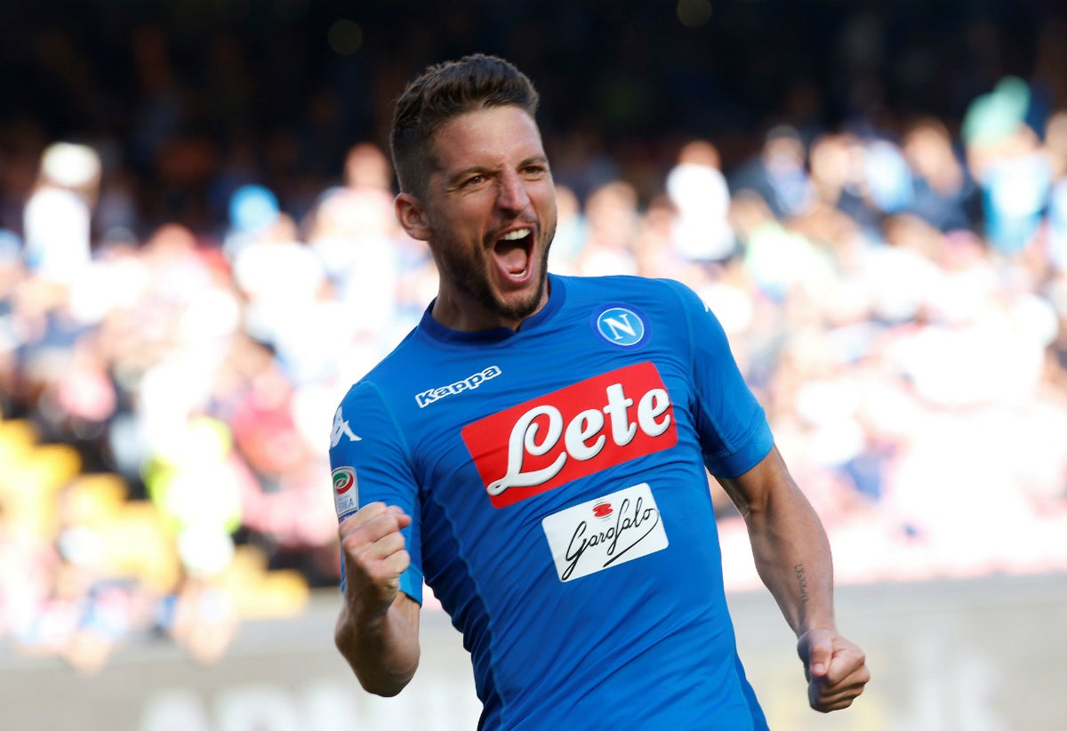 El Nápoles le hace un set en blanco al Benevento con 'hat trick' de Mertens El Nápoles le hace un set en blanco al Benevento con 'hat trick' de Mertens