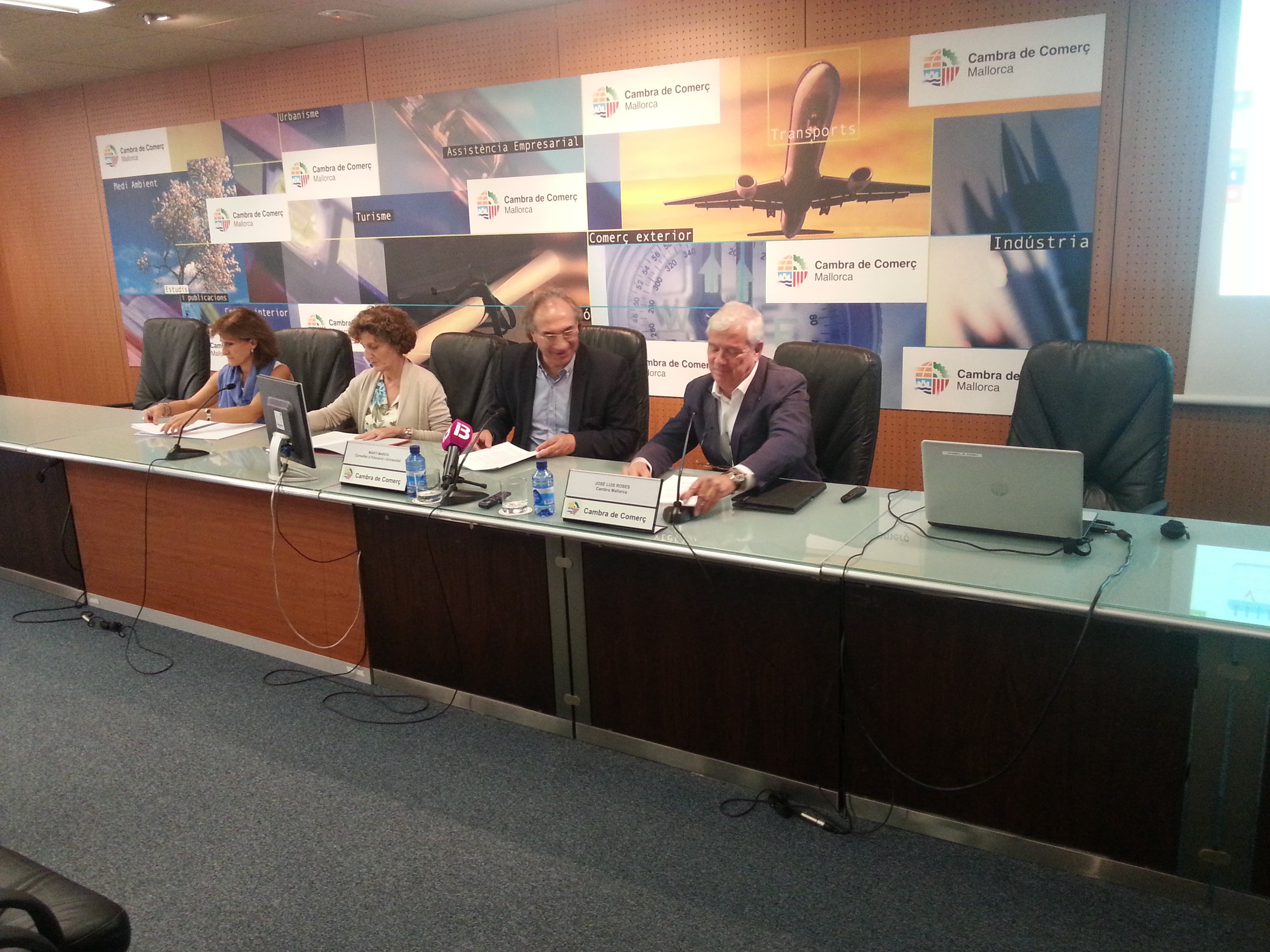 Más de 300 empresas participan en la oferta de Formación Profesional dual en Baleares para el próximo curso. Más de 300 empresas participan en la oferta de Formación Profesional dual en Baleares para el próximo curso.