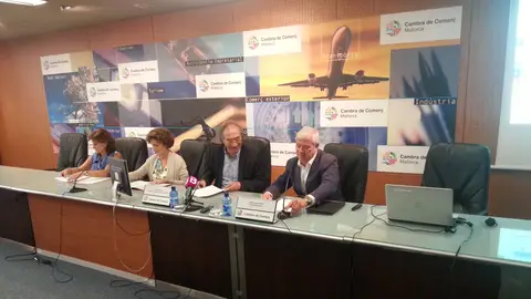 El conseller de Educación Martí March y el presidente de la Cámara de Comercio de Mallorca presentan un convenio en FP Formación Profesional