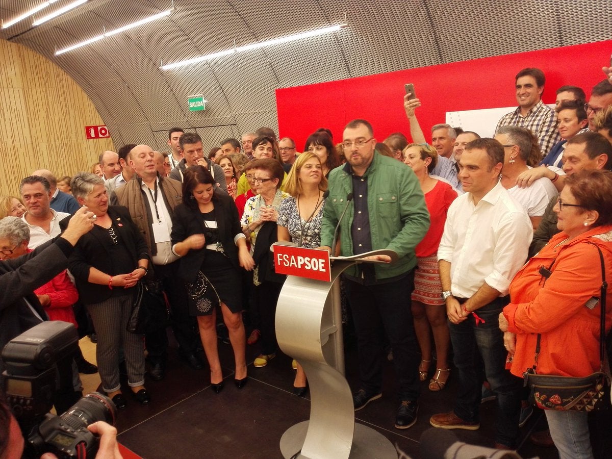 Más de Uno Asturias 18/09/2017 con Ana Fierro Más de Uno Asturias 18/09/2017 con Ana Fierro