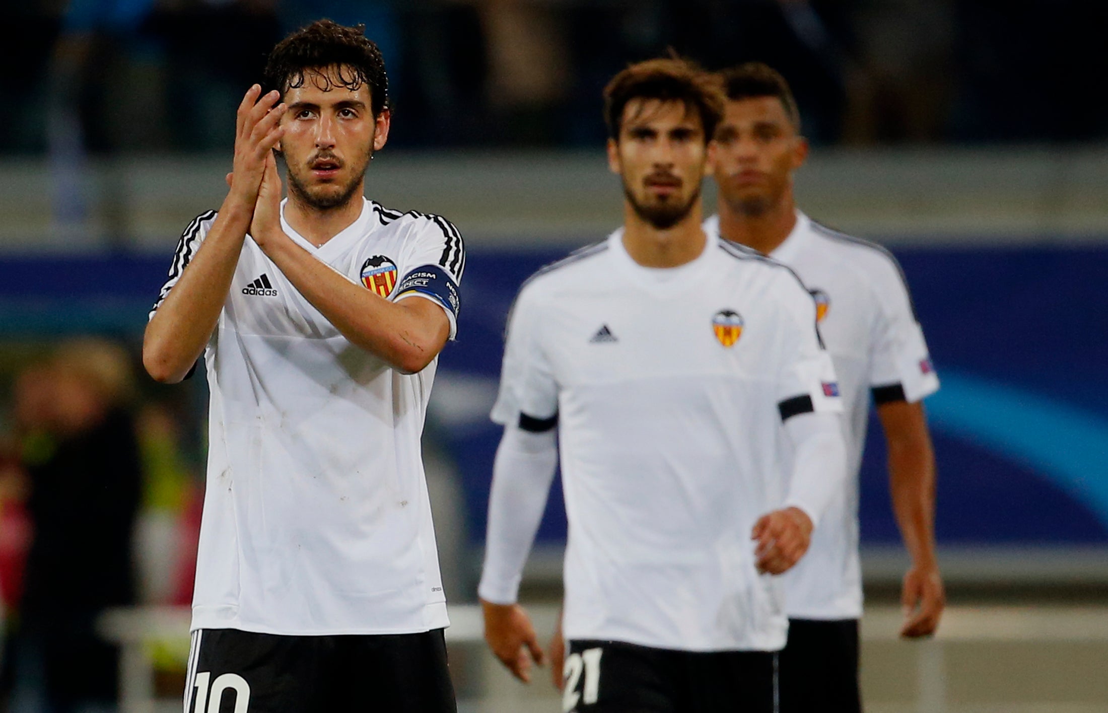 Cayetano Ros: "Parejo se ha convertido en el gran líder del Valencia después de pasarlo mal en las últimas temporada" Cayetano Ros: "Parejo se ha convertido en el gran líder del Valencia después de pasarlo mal en las últimas temporada"
