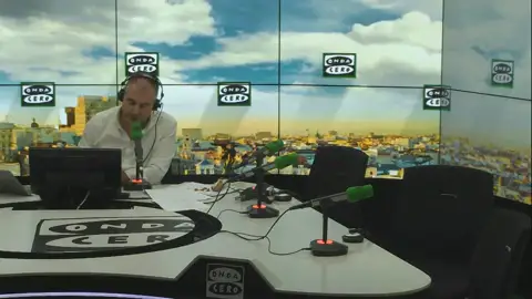 VÍDEO | Monólogo de Alsina: "Los tribunales están al servicio del PP... salvo cuando dan la razón a la Generalitat" VÍDEO | Monólogo de Alsina: "Los tribunales están al servicio del PP... salvo cuando dan la razón a la Generalitat"