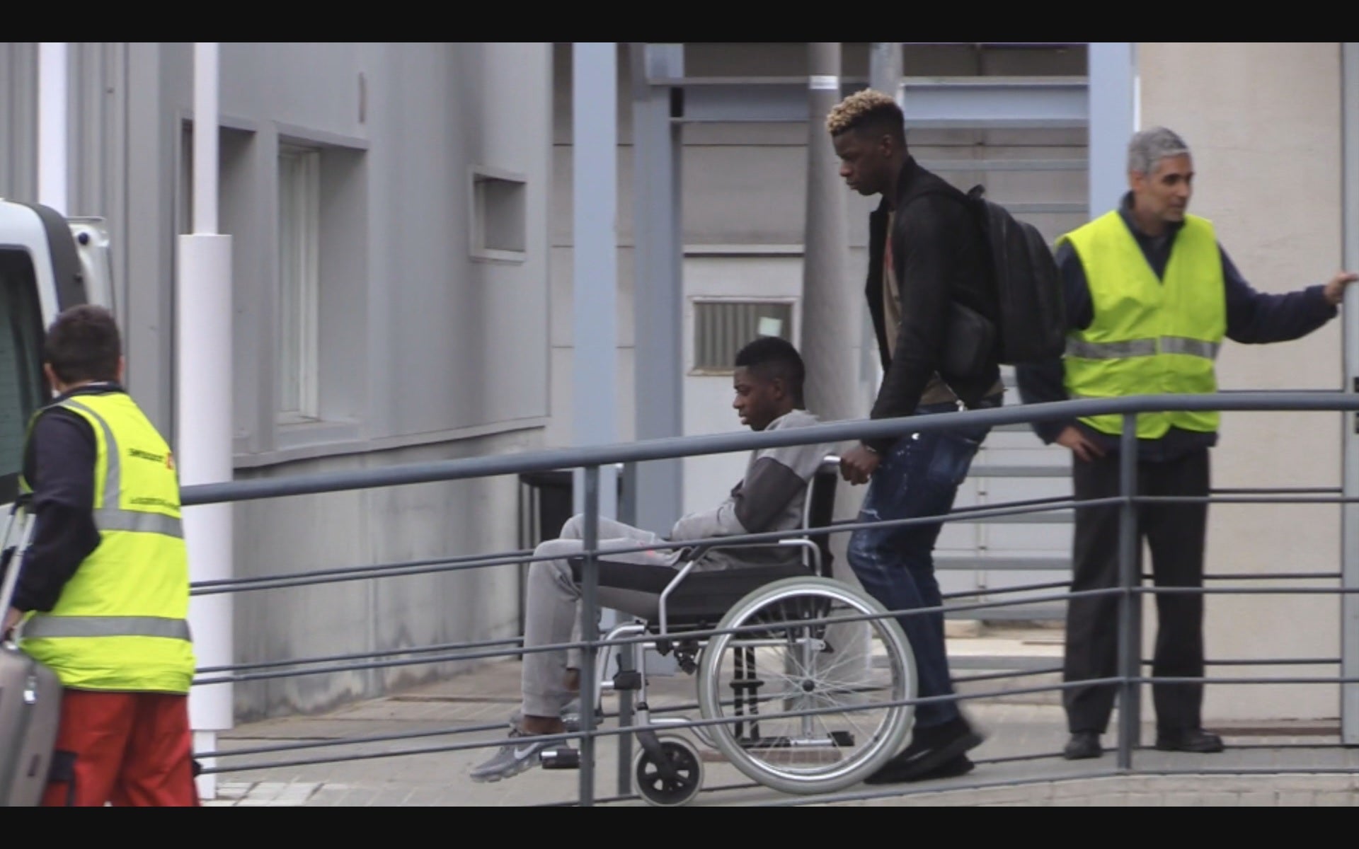 Dembélé viaja a Helsinki en silla de ruedas para ser operado Dembélé viaja a Helsinki en silla de ruedas para ser operado