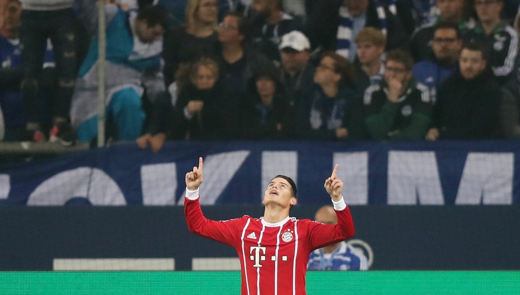 James se estrena a lo grande en Bundesliga: gol y asistencia James se estrena a lo grande en Bundesliga: gol y asistencia
