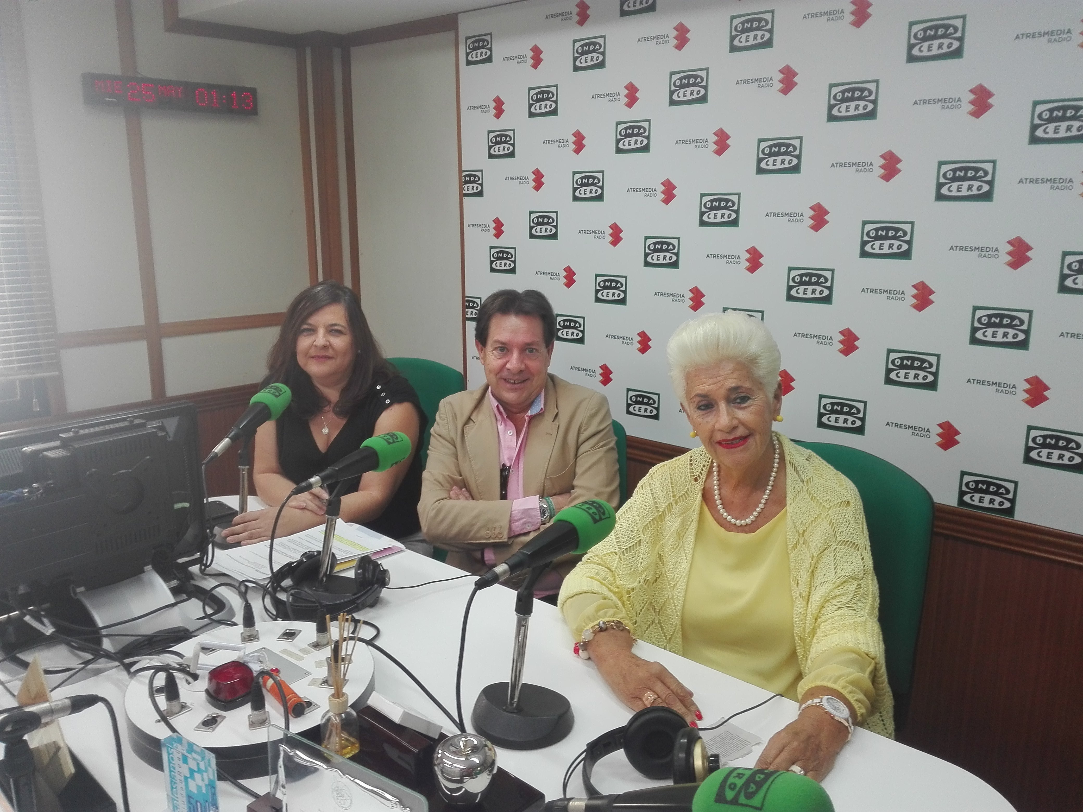 Miguel Ángel Rivero, Vicepresidente de FECIR e Isabel Rodríguez Teruel, Presidenta de la asociación Provincial de Gasolineras en Ciudad Real en la Onda Miguel Ángel Rivero, Vicepresidente de FECIR e Isabel Rodríguez Teruel, Presidenta de la asociación Provincial de Gasolineras en Ciudad Real en la Onda