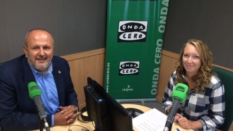 Miquel Ensenyat en los estudios de Onda Cero
