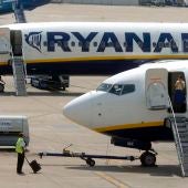 Dos aviones de la aerolínea irlandesa de bajo coste Ryanair 