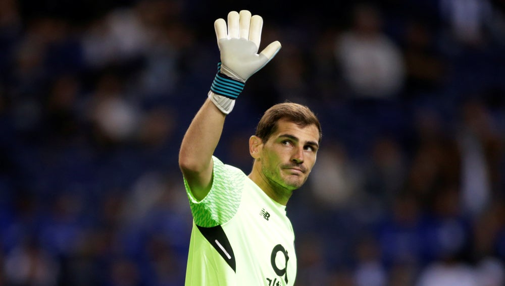 Iker Casillas durante un partido
