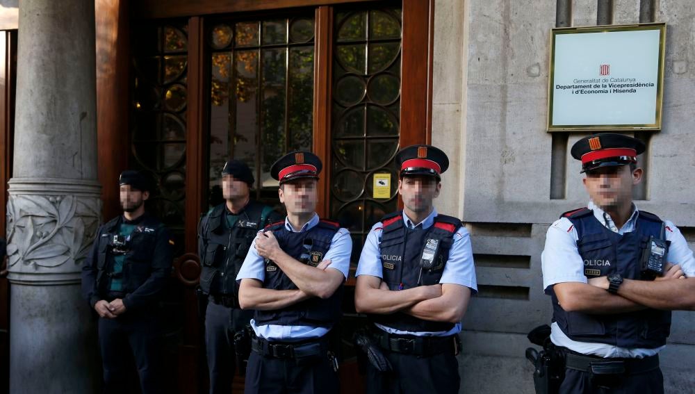 Operación policial en sedes de la Generalitat