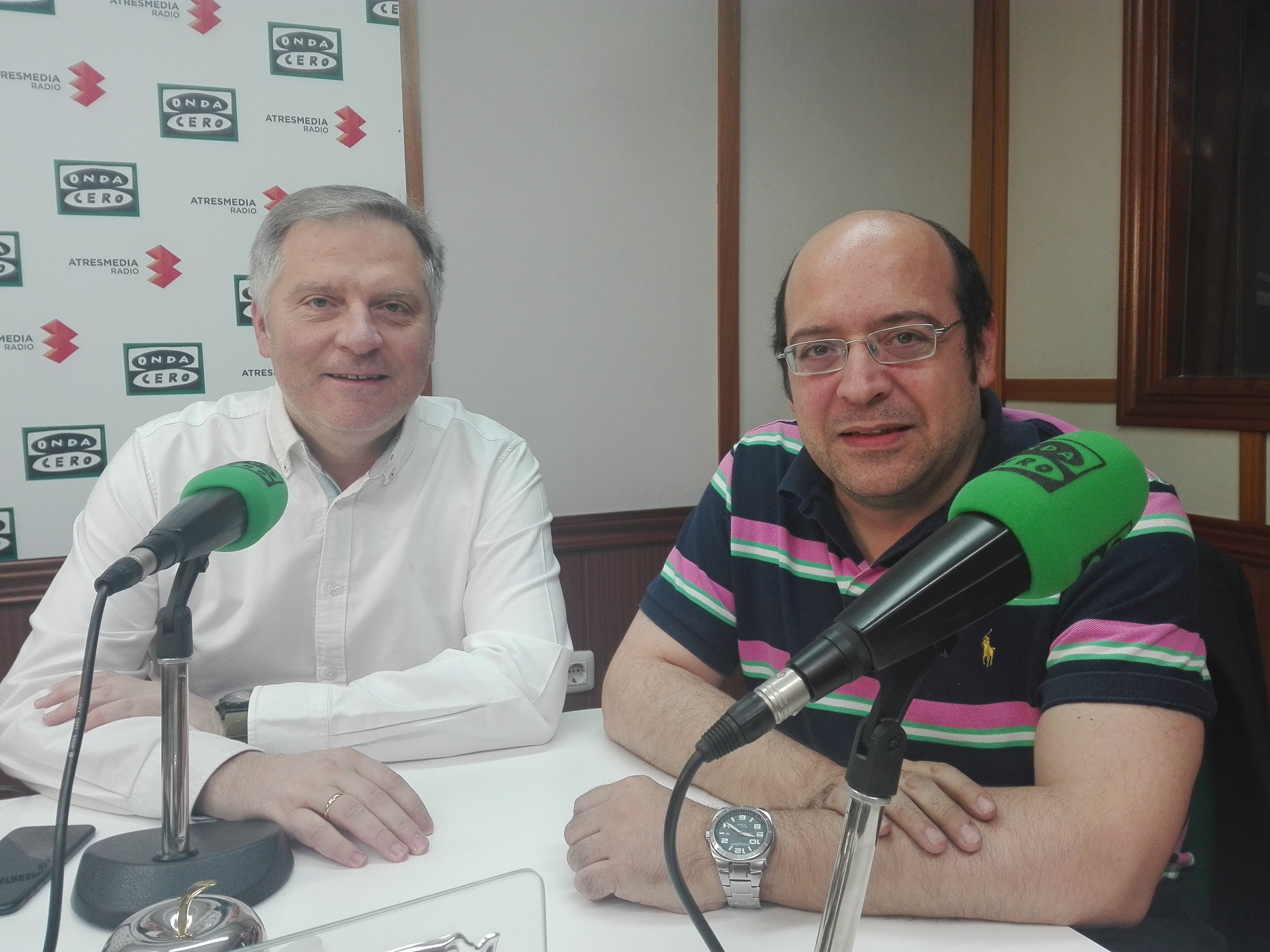 Francisco Cañizares, Presidente Provincial del PP lamenta en Onda Cero que no se hayan podido conseguir las mociones contra los alcaldes socialistas de Almagro y Puertollano. Francisco Cañizares, Presidente Provincial del PP lamenta en Onda Cero que no se hayan podido conseguir las mociones contra los alcaldes socialistas de Almagro y Puertollano.