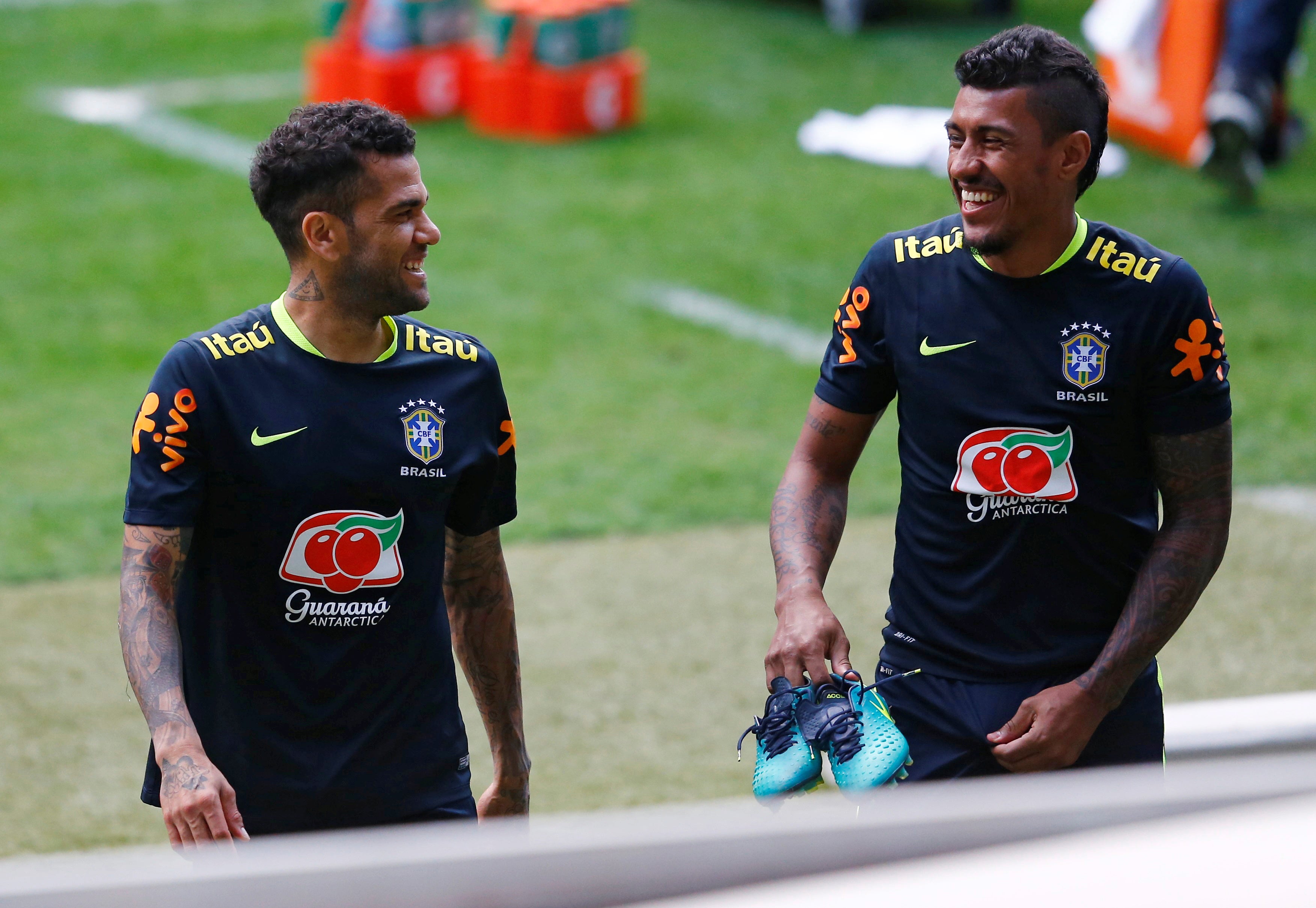 El mensaje de Dani Alves sobre Paulinho: "Va a salir barato" El mensaje de Dani Alves sobre Paulinho: "Va a salir barato"