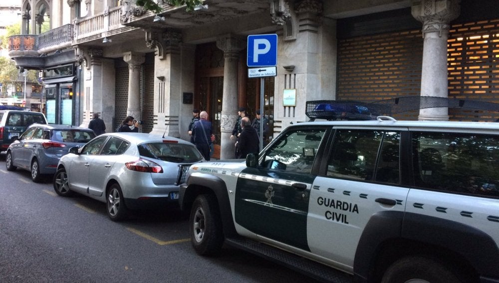 Agentes de la Guardia Civil se han personado en la sede de la Vicepresidencia y de Economía