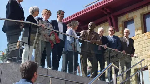 Inaugurada la escultura de Vicente Zaragüeta Inaugurada la escultura de Vicente Zaragüeta