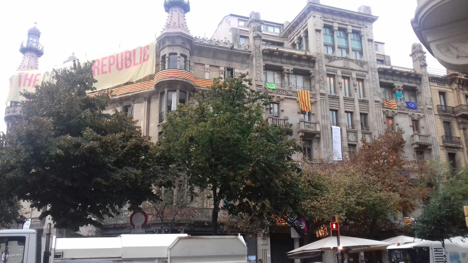 <p>Registros policiales en las sedes de la Generalitat y Mediapro por el 1-O</p> <p>Registros policiales en las sedes de la Generalitat y Mediapro por el 1-O</p>