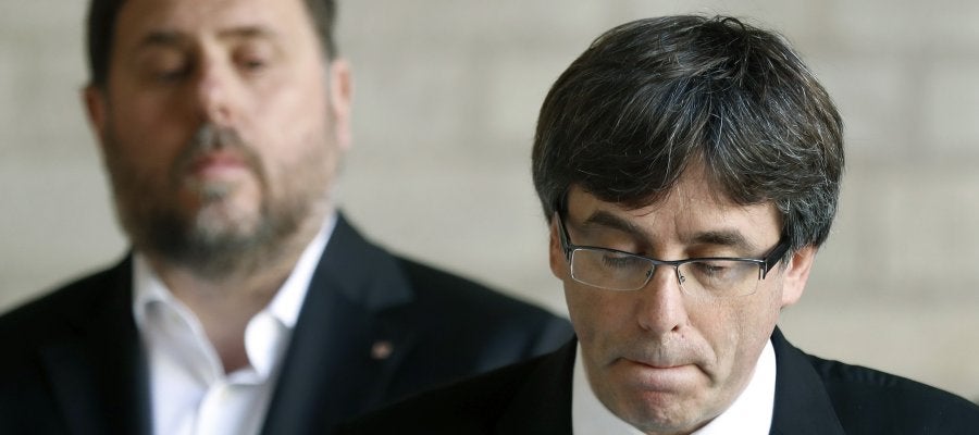 Oriol Junqueras, vicepresident de la Generalitat, y Carles Puigdemont, president de la Generalitat Oriol Junqueras, vicepresident de la Generalitat, y Carles Puigdemont, president de la Generalitat