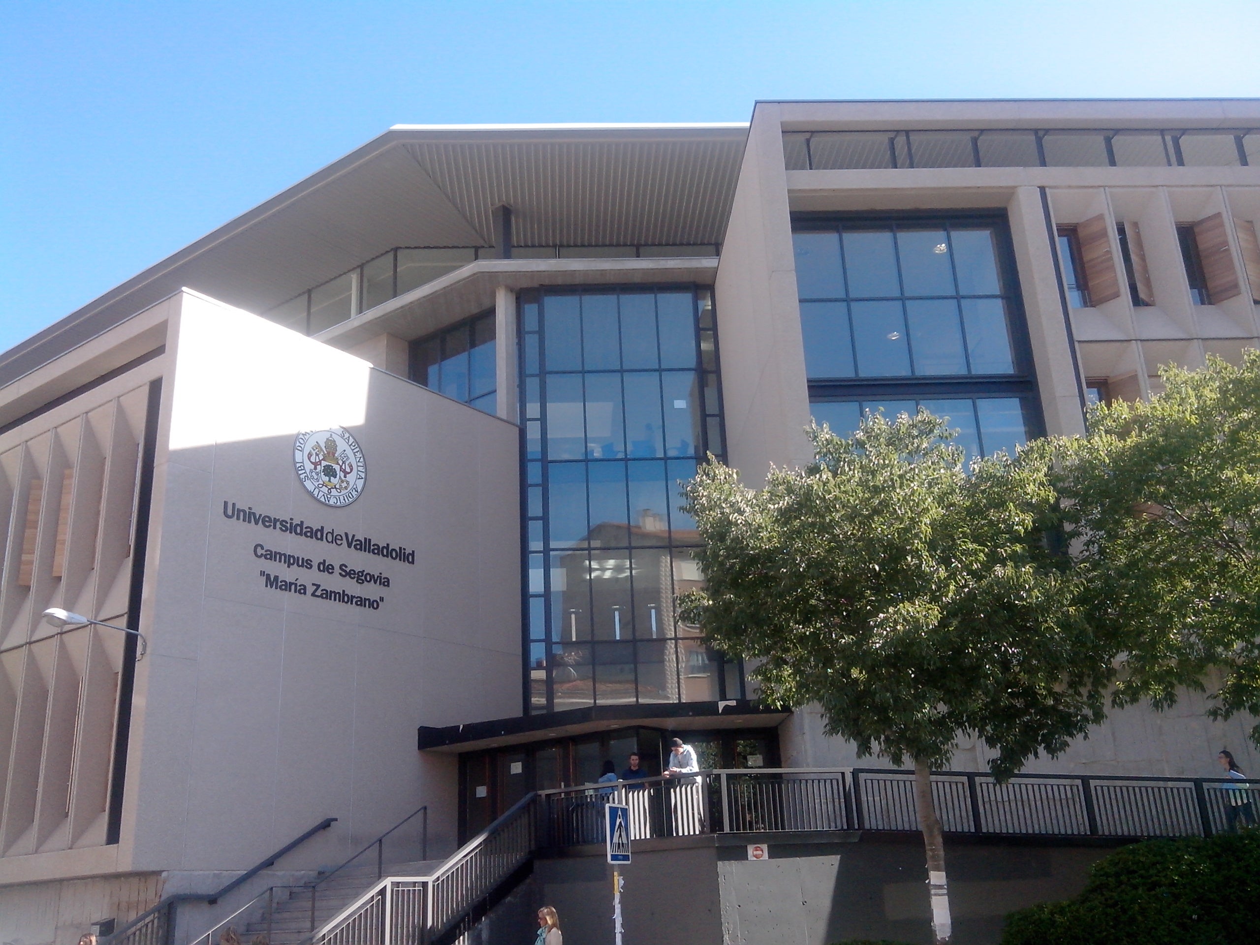 Unos 700 alumnos segovianos han iniciado los exámenes de la PAU en Segovia Unos 700 alumnos segovianos han iniciado los exámenes de la PAU en Segovia