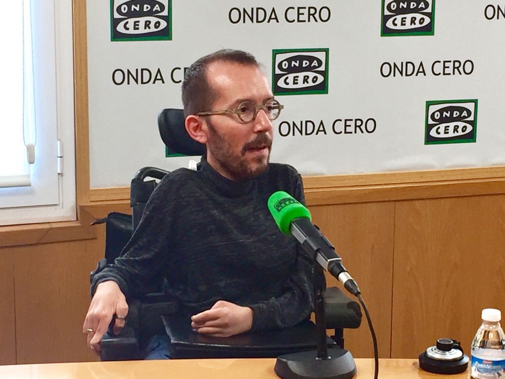 Pablo Echenique: "Hablaremos con partidos que se alejen del 155 y de una hoja de ruta unilateral" Pablo Echenique: "Hablaremos con partidos que se alejen del 155 y de una hoja de ruta unilateral"