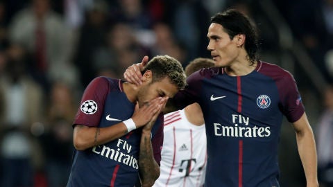 Cavani y Neymar en el duelo PSG - Bayern de M&uacute;nich