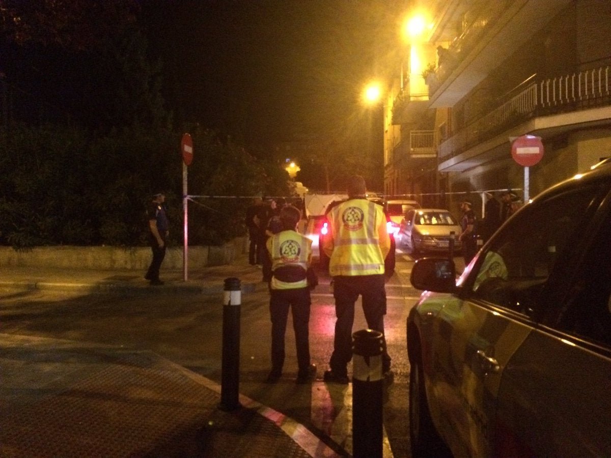 Fallece una mujer al recibir un disparo en la cabeza en plena calle en Puente de Vallecas Fallece una mujer al recibir un disparo en la cabeza en plena calle en Puente de Vallecas