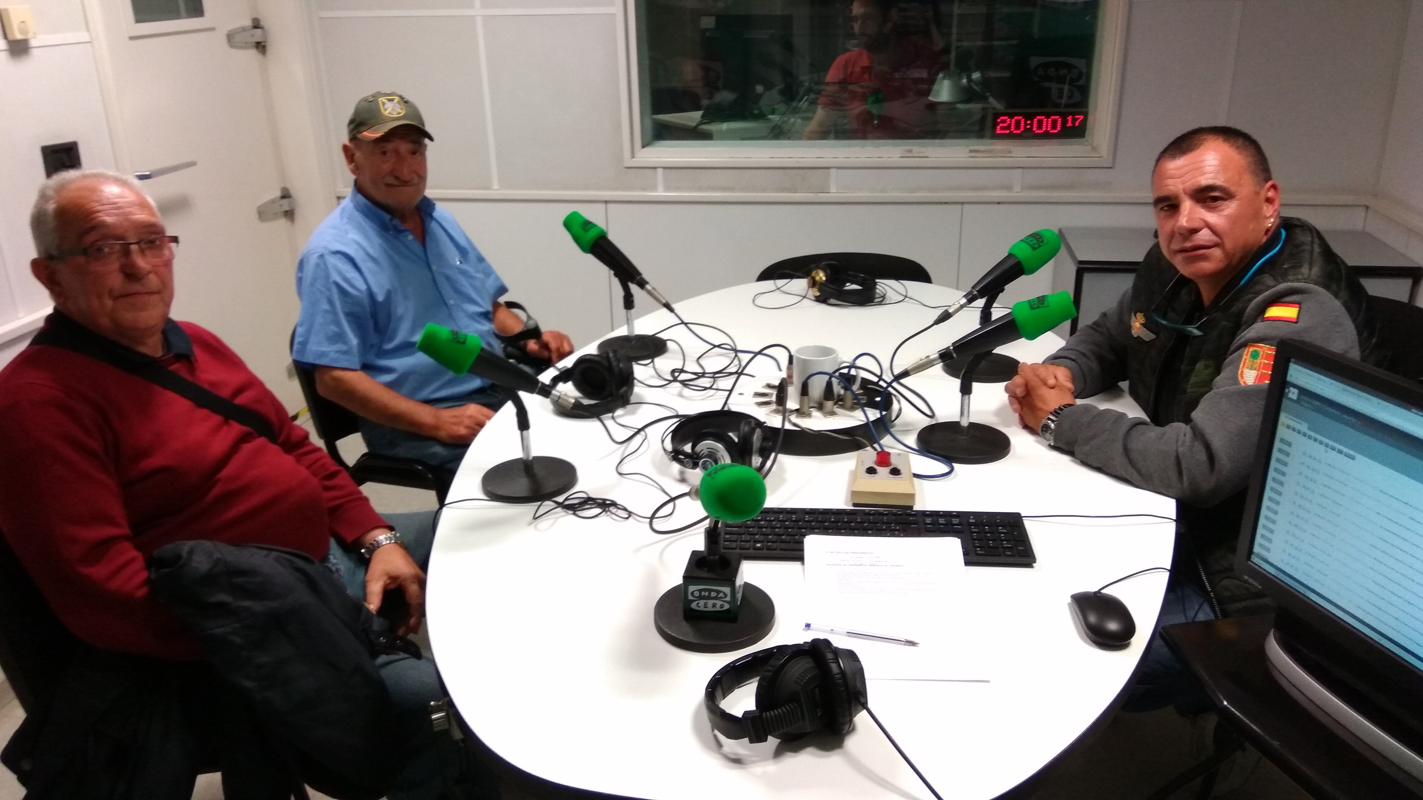 Aquí en la Onda Cantabria. Asociaciones de Cantabria: Asociación de Veteranos Paracaidistas Aquí en la Onda Cantabria. Asociaciones de Cantabria: Asociación de Veteranos Paracaidistas