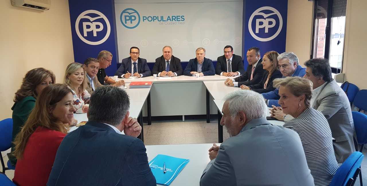 El PP califica de vergonzoso que la Junta aún no ha puesto ni un ladrillo en el nuevo Hospital de Puertollano El PP califica de vergonzoso que la Junta aún no ha puesto ni un ladrillo en el nuevo Hospital de Puertollano