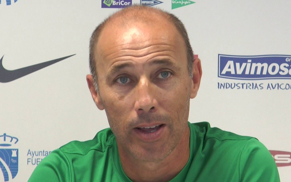 Antonio Calderón, entrenador del Fuenlabrada: "Tendré que ir al Bernabéu para estudiar a mi rival" Antonio Calderón, entrenador del Fuenlabrada: "Tendré que ir al Bernabéu para estudiar a mi rival"