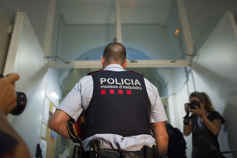 Los Mossos sancionan por una falta grave al agente que se negó a vetar el castellano Los Mossos sancionan por una falta grave al agente que se negó a vetar el castellano